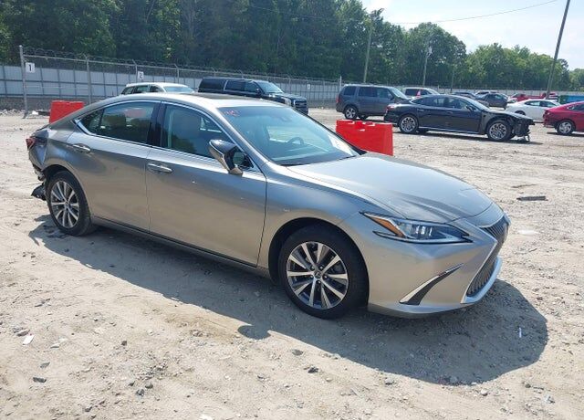 2021 LEXUS ES