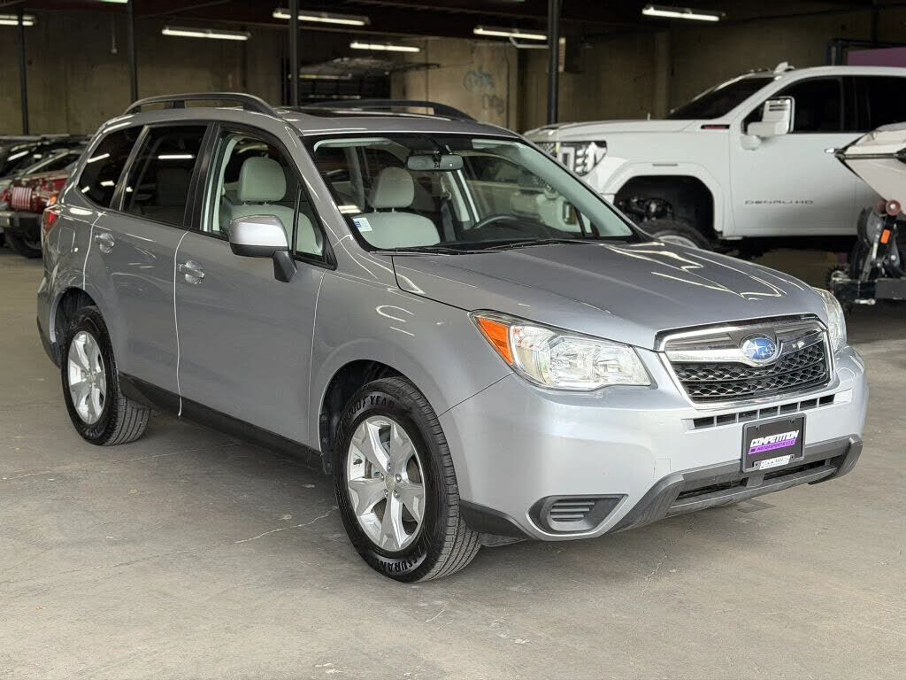 2015 SUBARU Forester