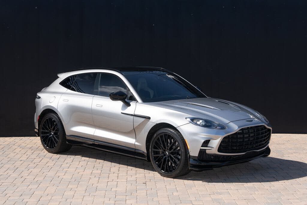 2023 ASTON MARTIN DBX