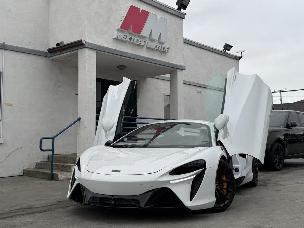 2023 MCLAREN ARTURA