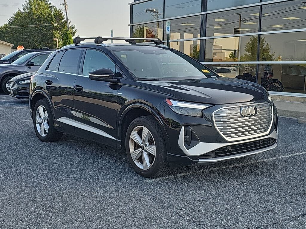 2023 AUDI Q4