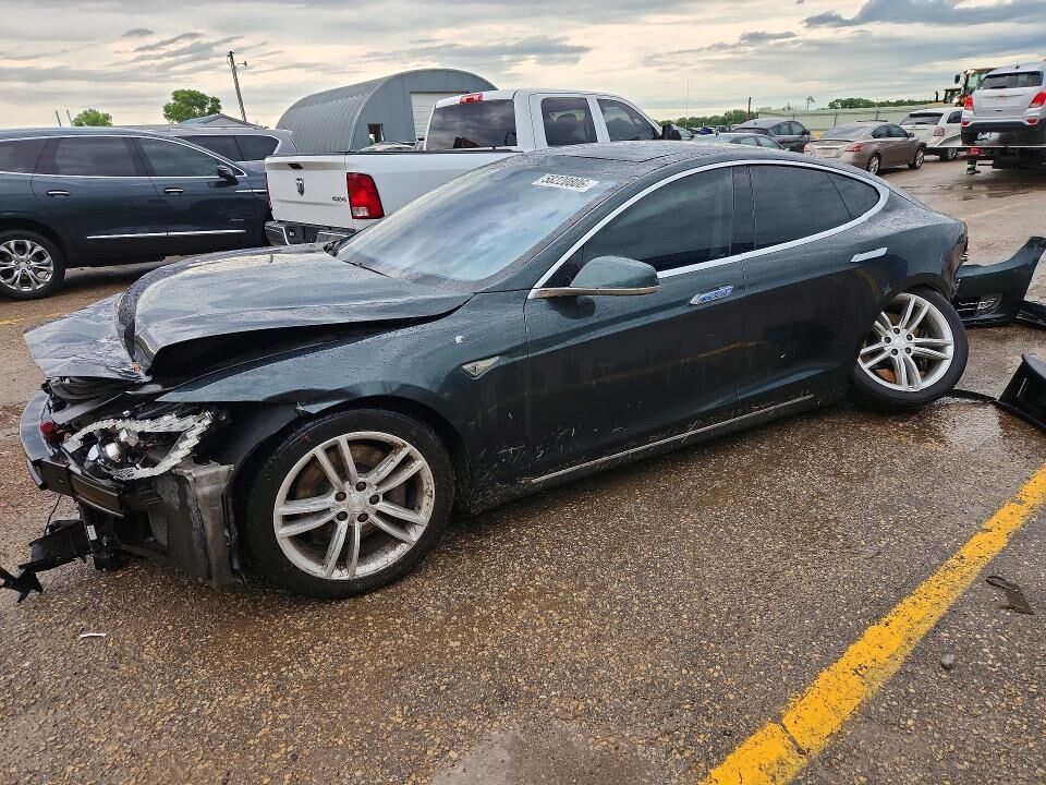 2014 TESLA Model S