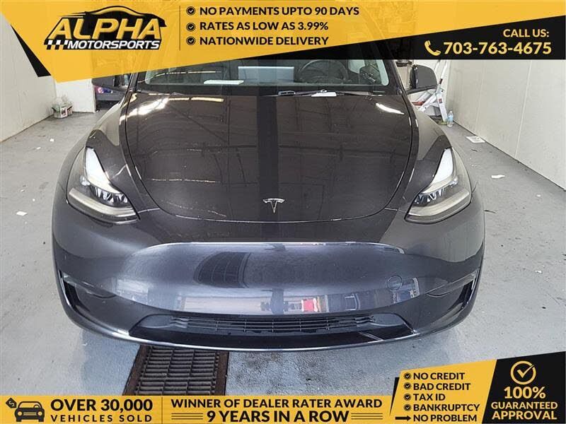 2024 TESLA Model Y
