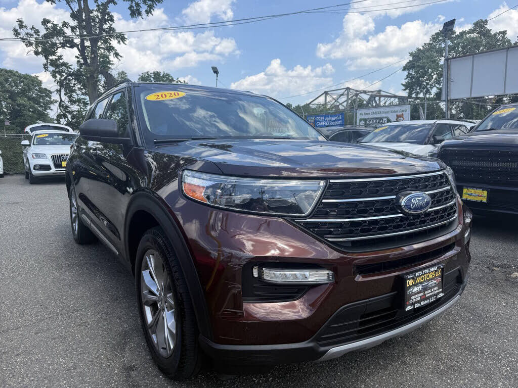 2020 FORD Explorer