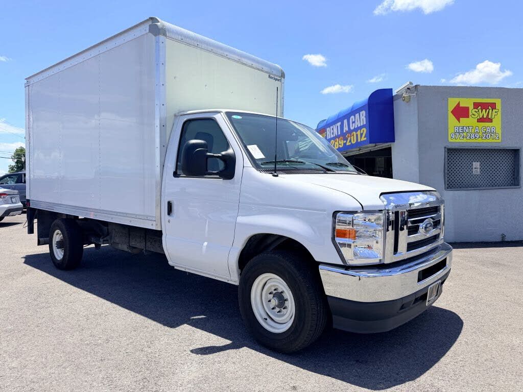 2025 FORD E-350