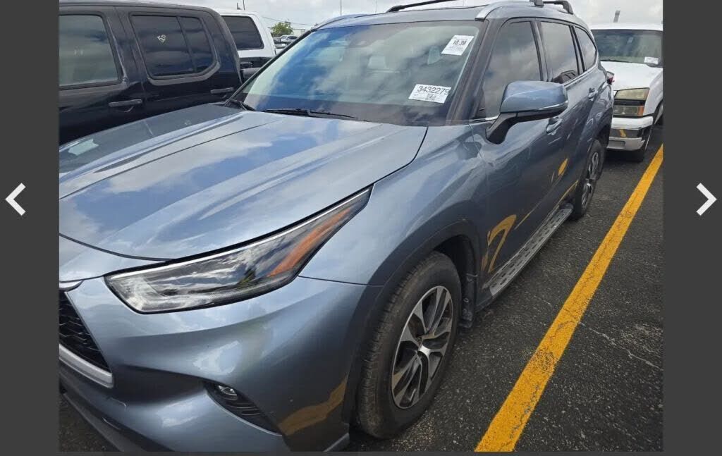 2021 TOYOTA Highlander