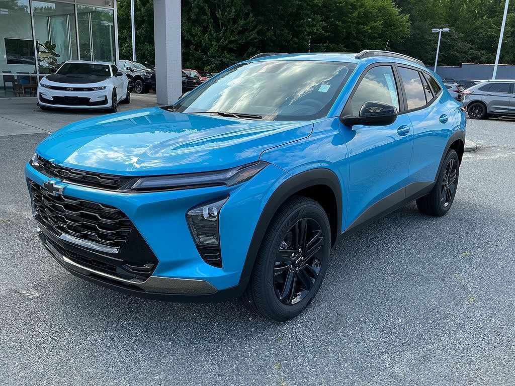 2026 CHEVROLET Trax