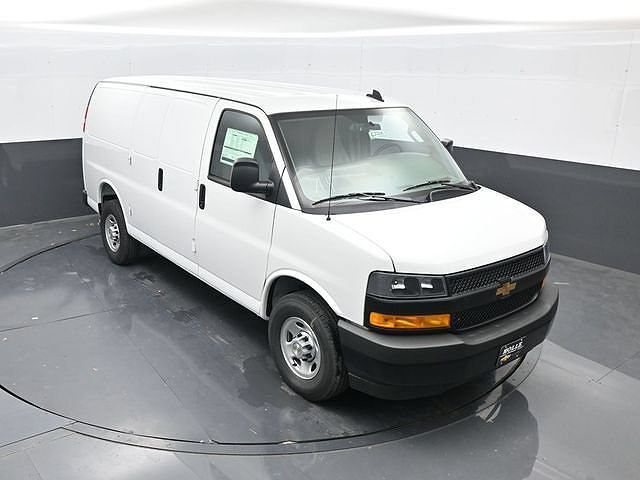 2025 CHEVROLET Express