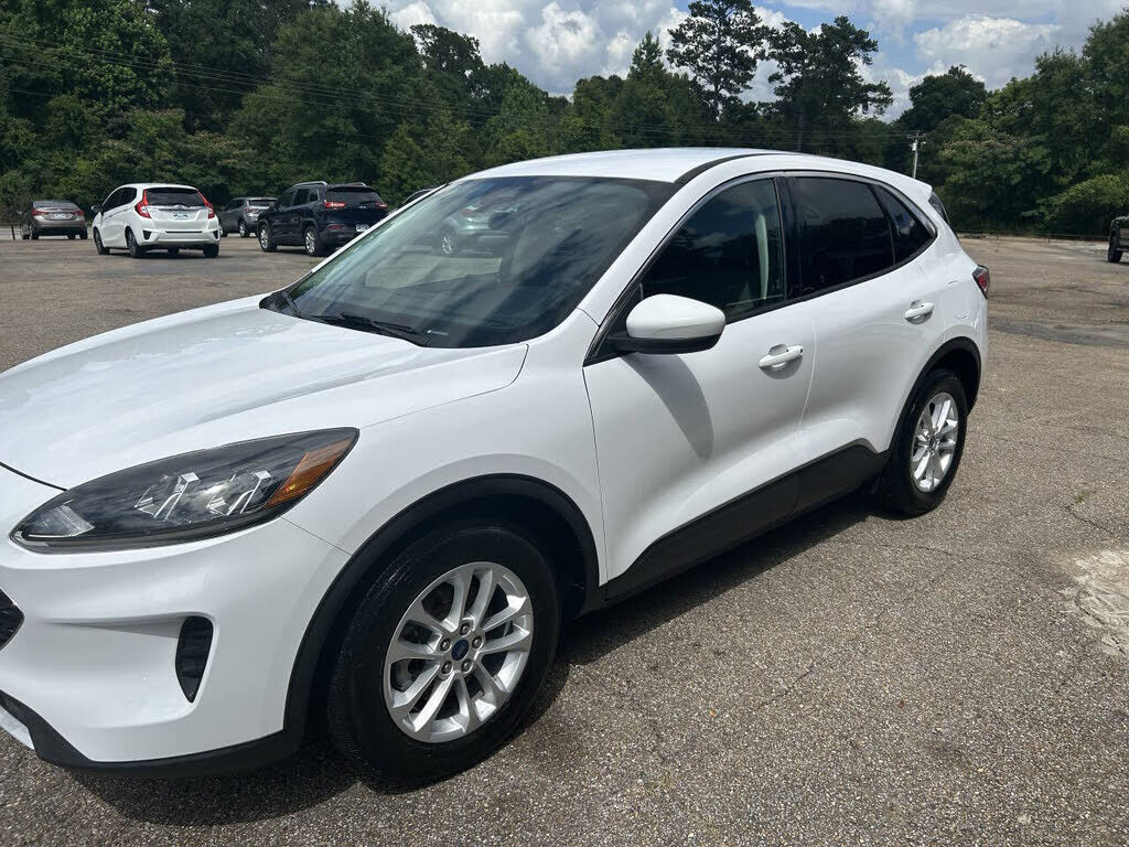 2021 FORD Escape