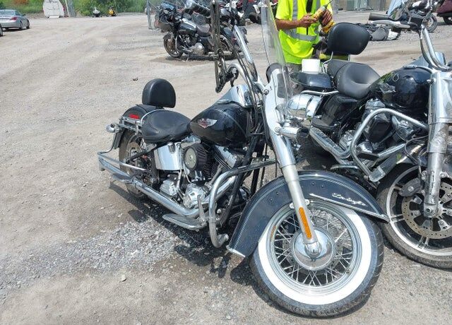 2010 HARLEY DAVIDSON Softail Deluxe