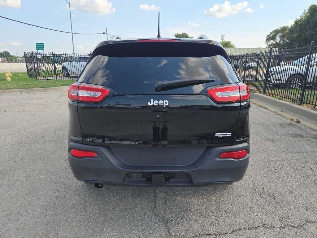 2017 JEEP Cherokee