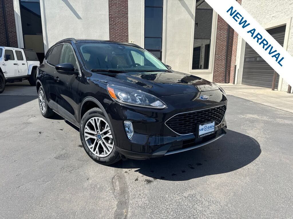 2021 FORD Escape
