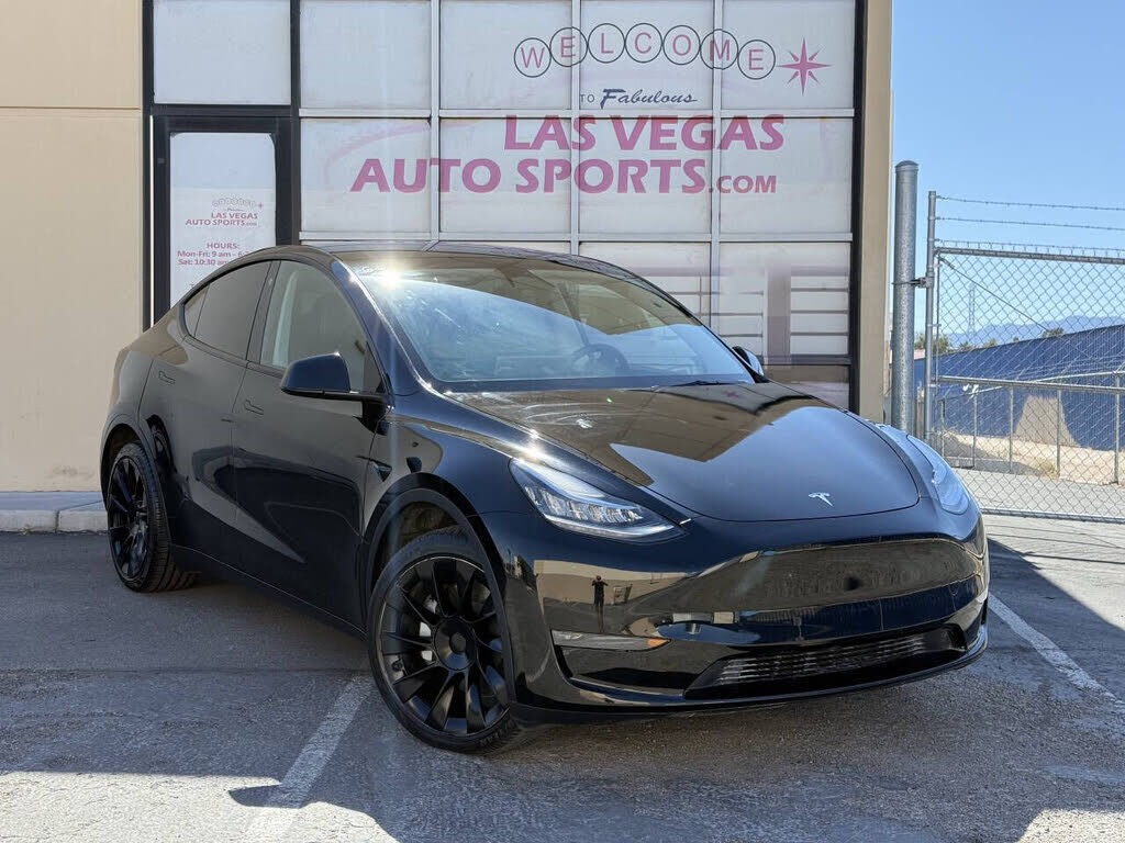 2023 TESLA Model Y