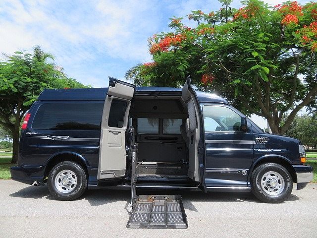2012 CHEVROLET Express