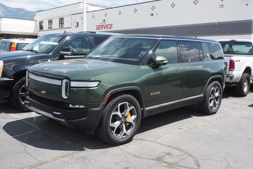 2024 RIVIAN R1S