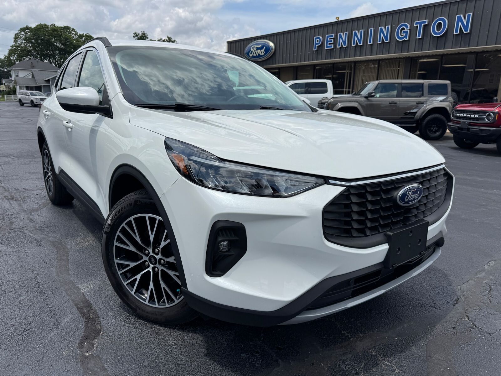2023 FORD Escape
