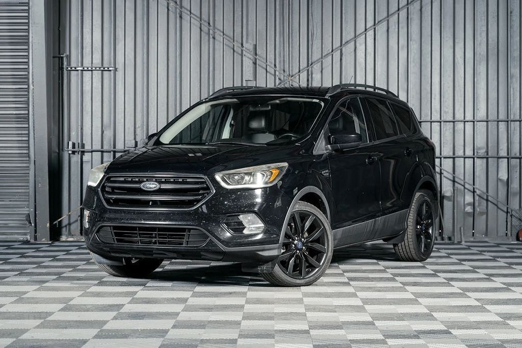 2017 FORD Escape