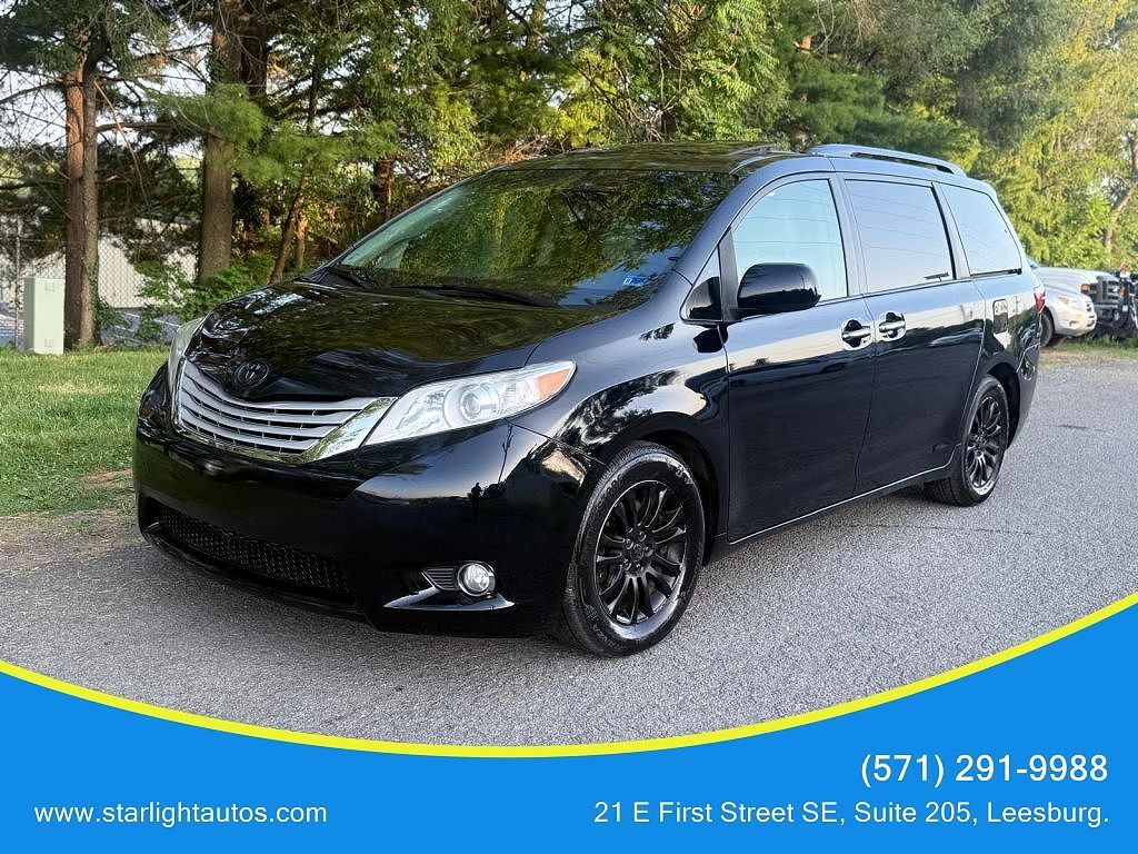 2015 TOYOTA Sienna