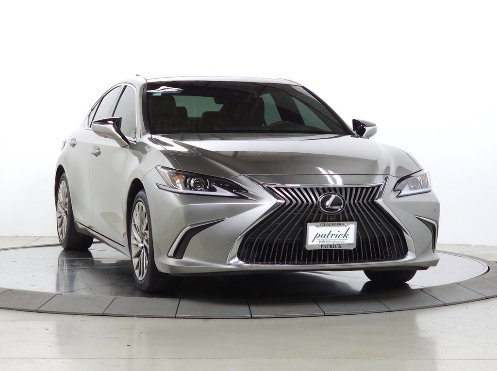 2019 LEXUS ES