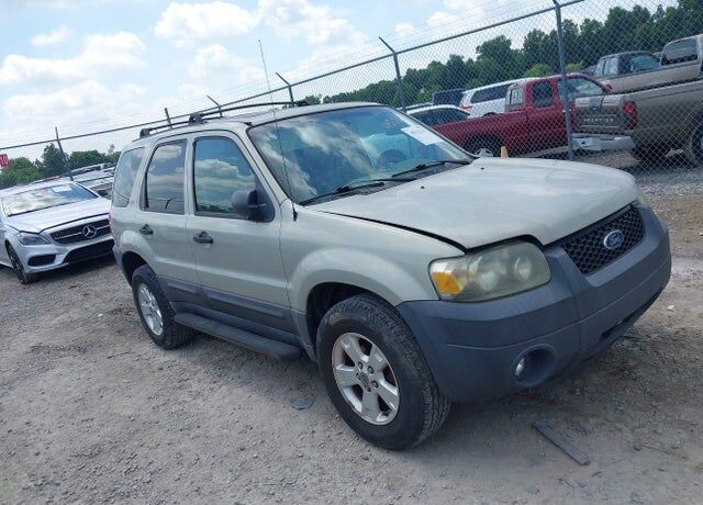 2005 FORD Escape