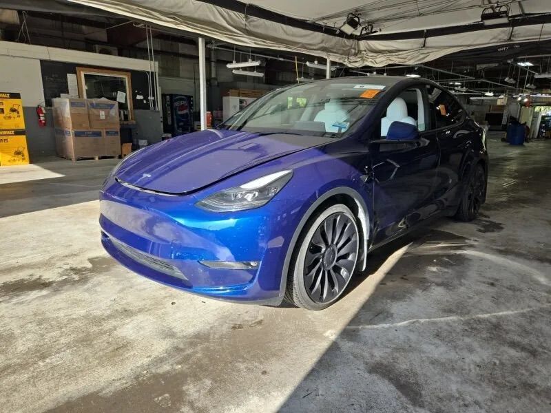 2023 TESLA Model Y
