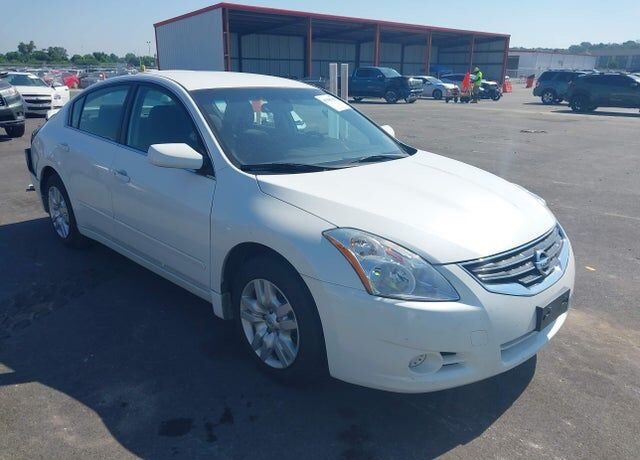2012 NISSAN Altima