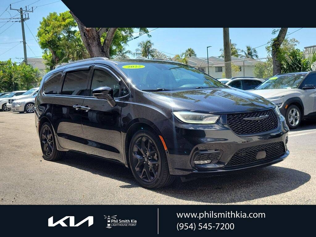 2022 CHRYSLER Pacifica