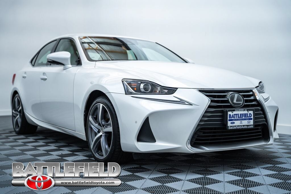 2020 LEXUS IS