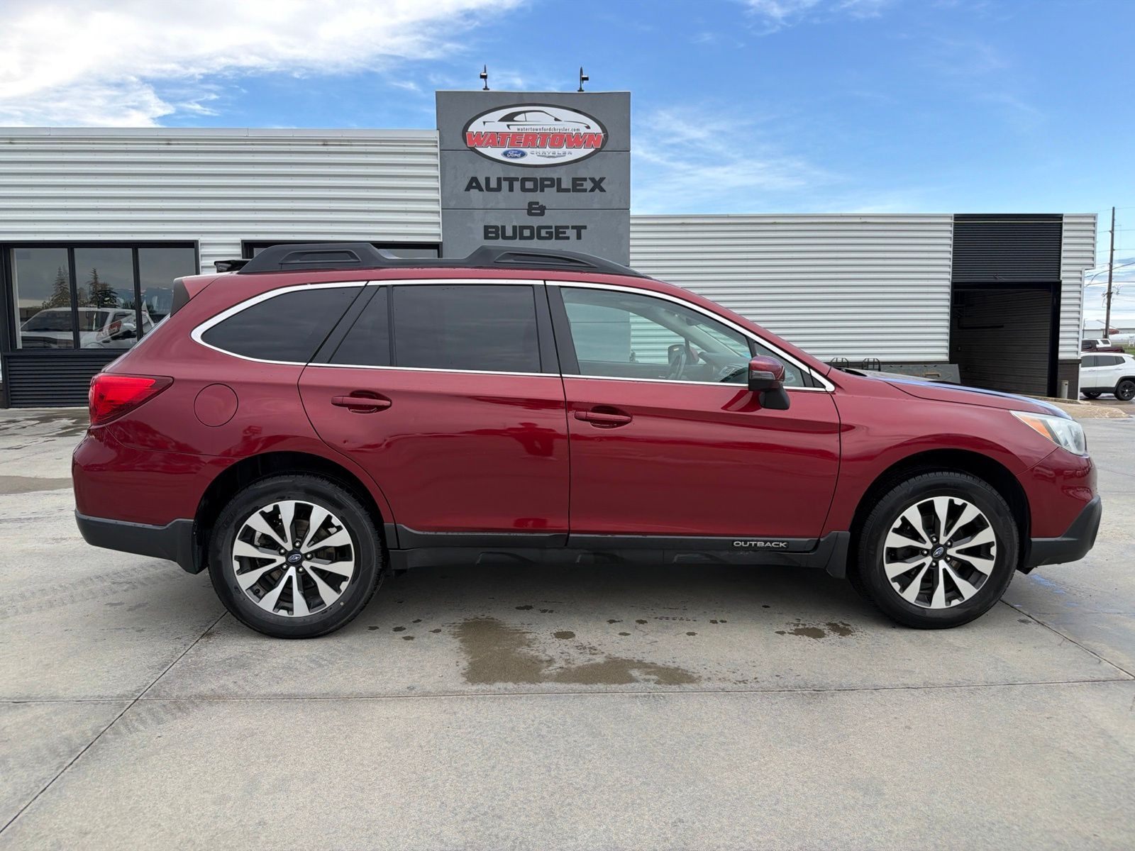 2016 SUBARU Outback