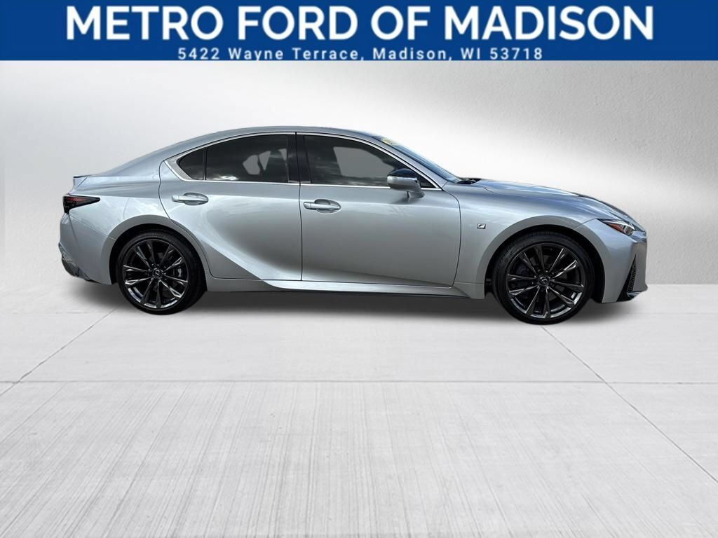 2023 LEXUS IS