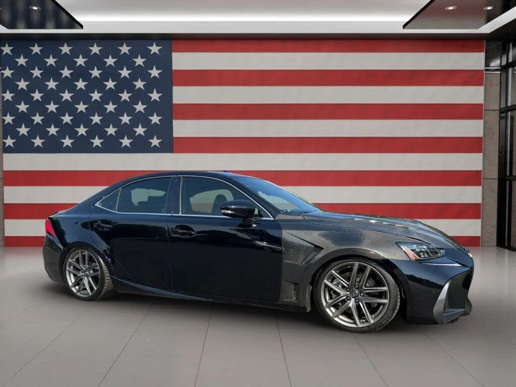2020 LEXUS IS