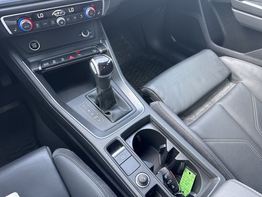 2022 Audi Q3