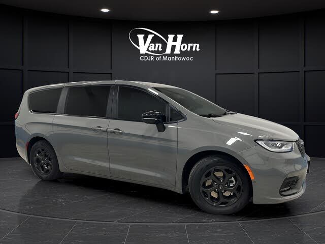 2023 CHRYSLER Pacifica
