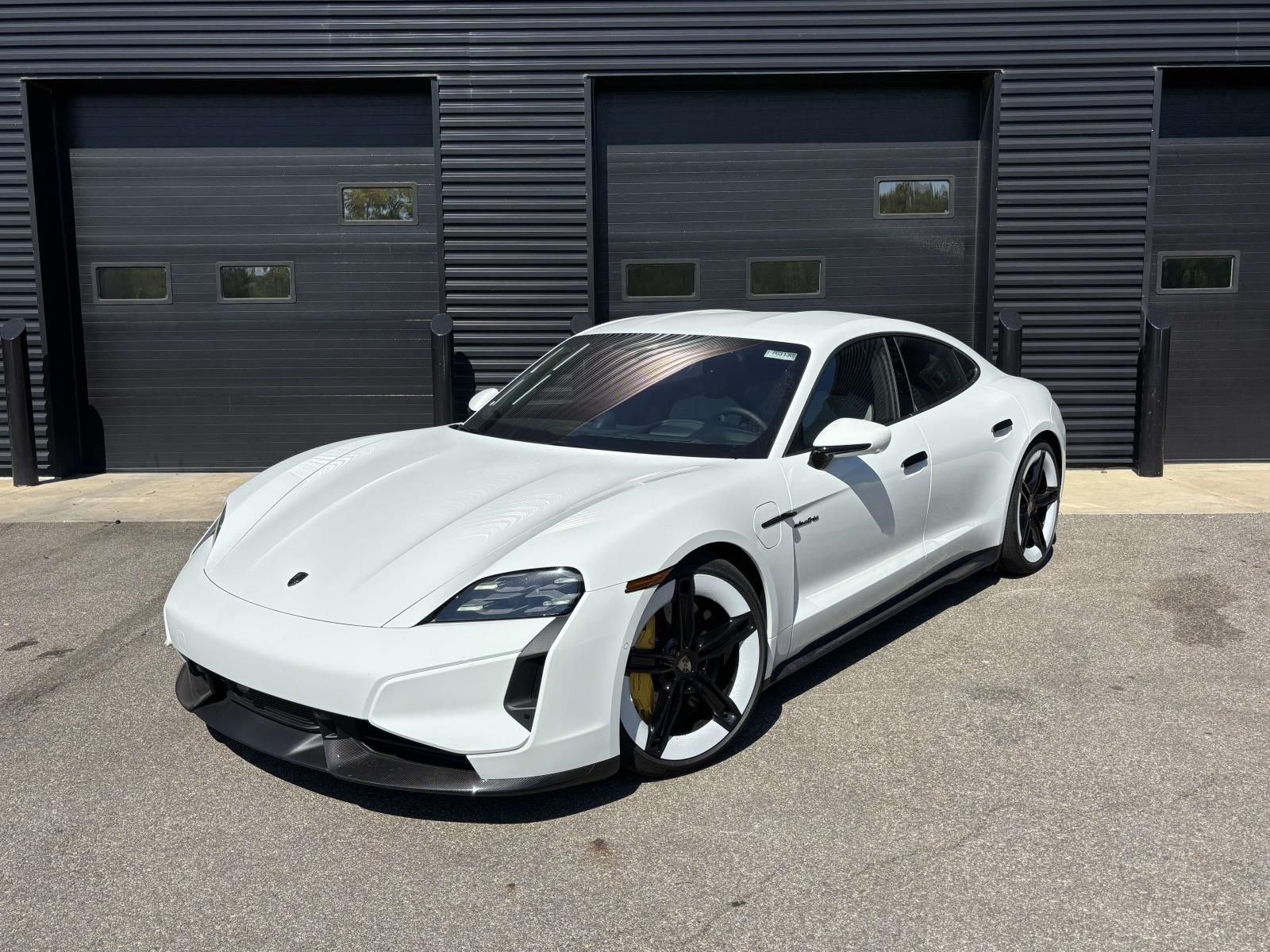 2026 PORSCHE Taycan