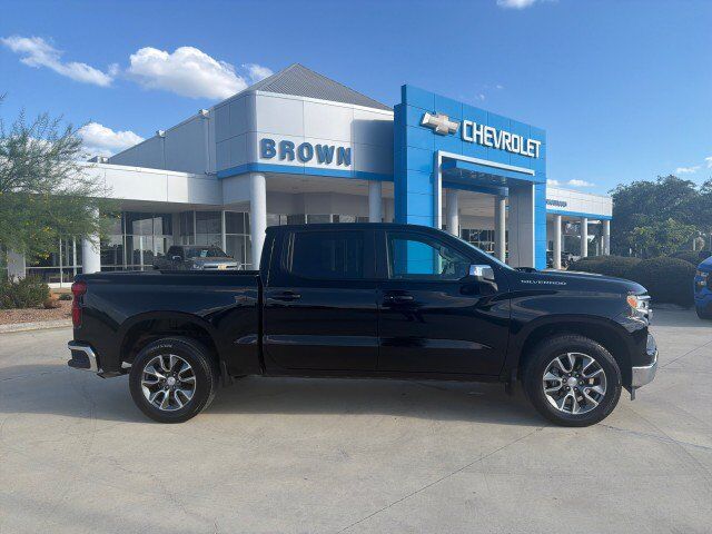 2024 CHEVROLET Silverado
