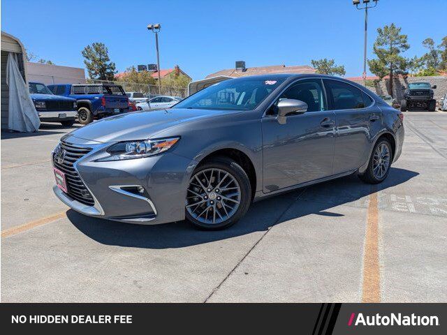 2018 LEXUS ES