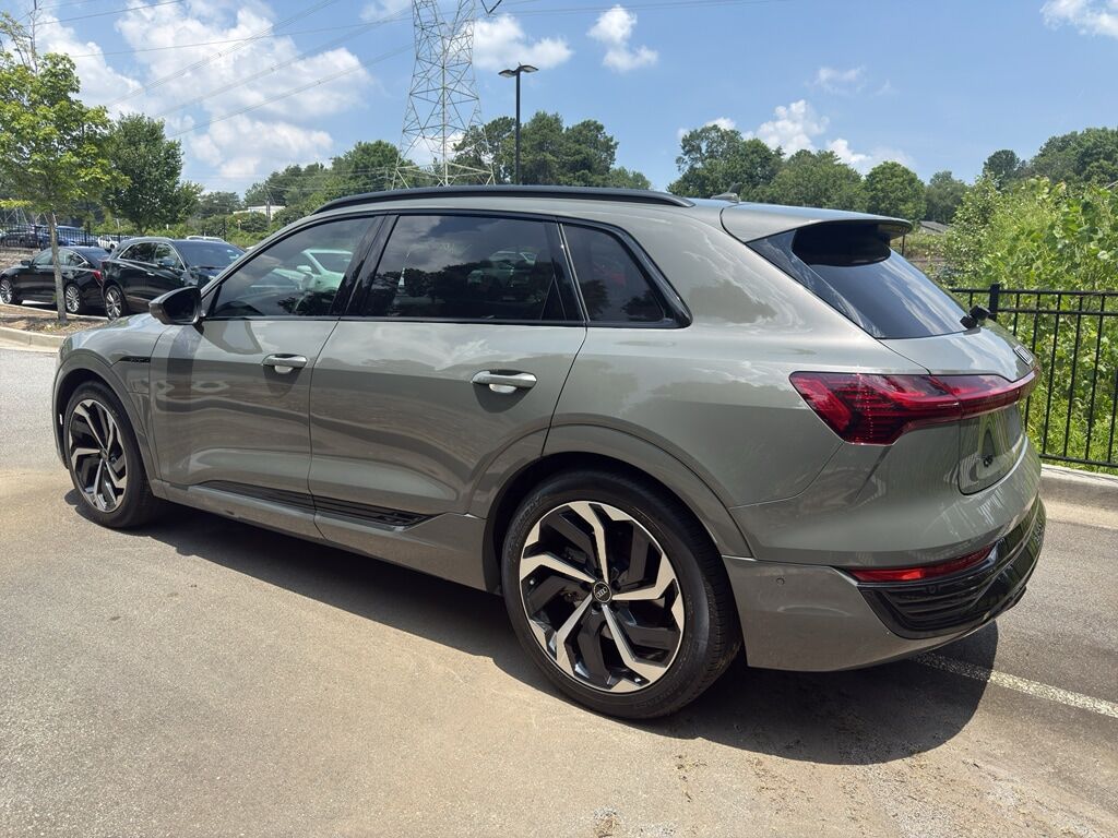 2024 Audi Q8