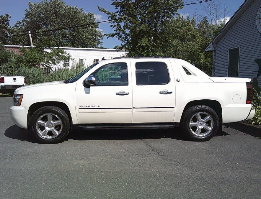 2013 CHEVROLET Avalanche