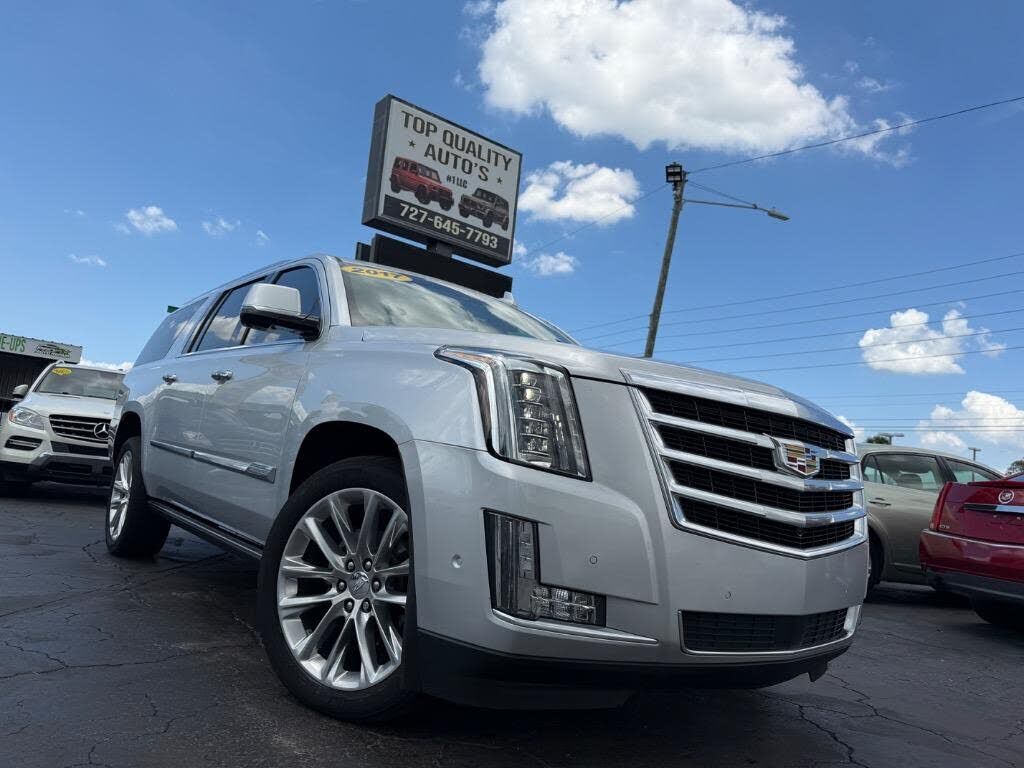 2017 CADILLAC Escalade ESV