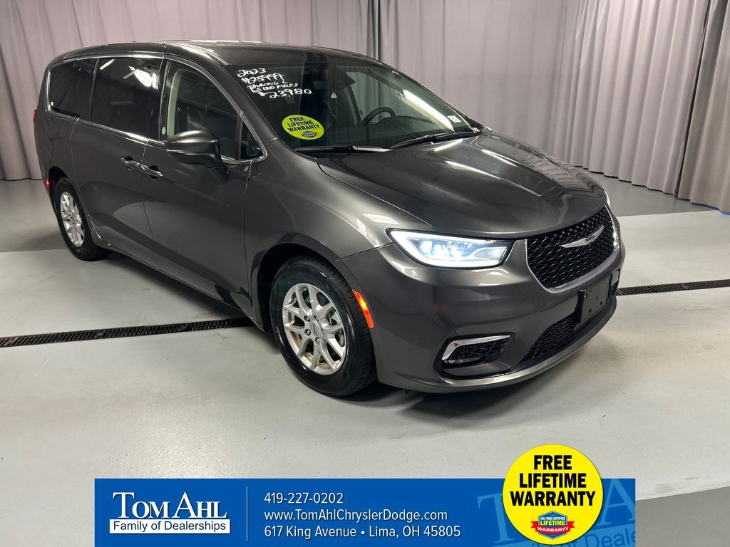 2023 CHRYSLER Pacifica