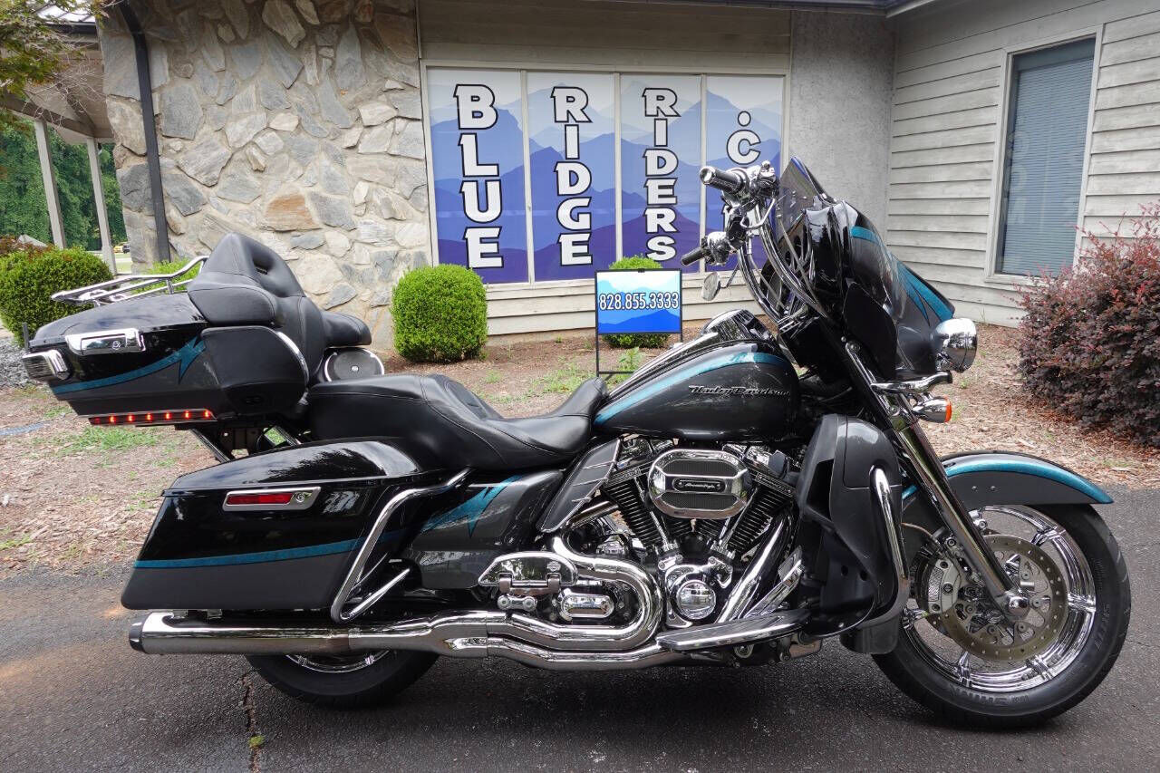 2015 HARLEY DAVIDSON CVO Electra Glide Ultra Limited