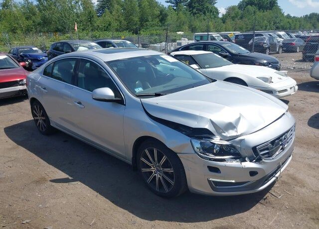 2017 VOLVO S60