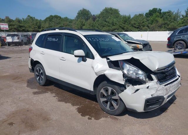 2017 SUBARU Forester