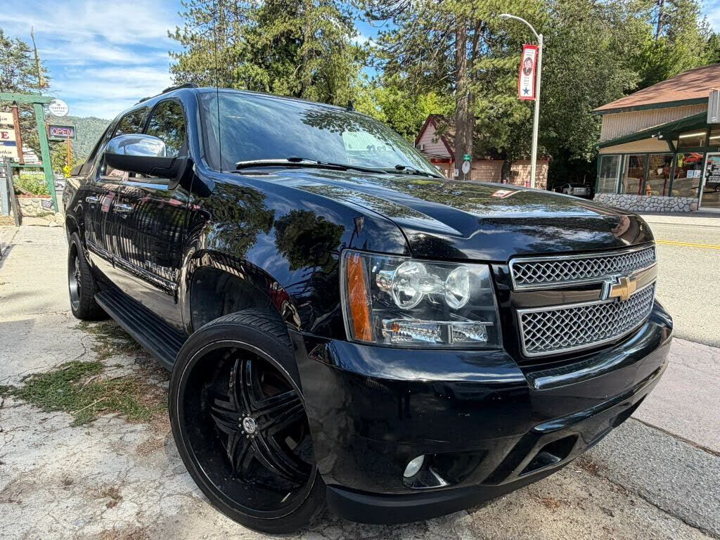 2011 CHEVROLET Avalanche