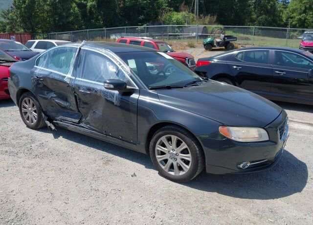2011 VOLVO S80