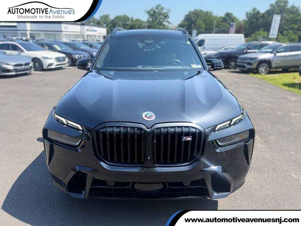 2023 BMW X7