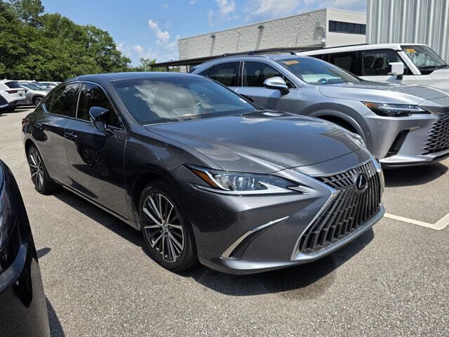 2024 LEXUS ES