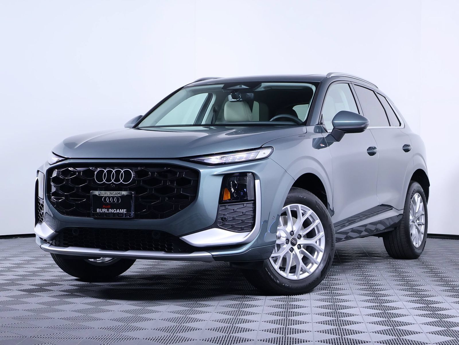 2026 AUDI Q3
