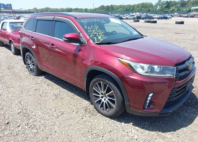 2018 TOYOTA Highlander