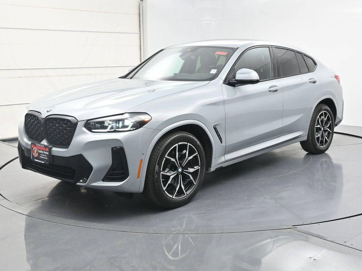 2023 BMW X4